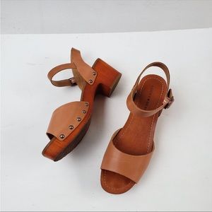 Lucky Brand Hollie Tan Clog Sandals 9